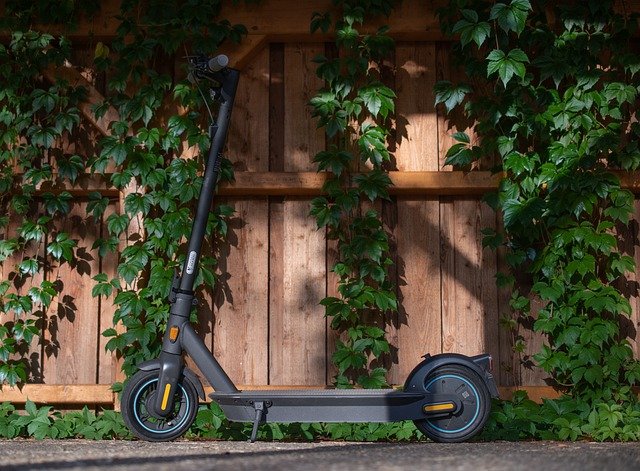 JUICEASE-Trottinette Électrique pour Adultes, 20KM d'Autonomie