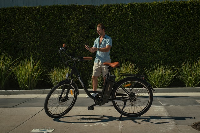 Vélo ville électrique homme